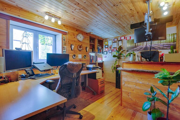 Office in barn