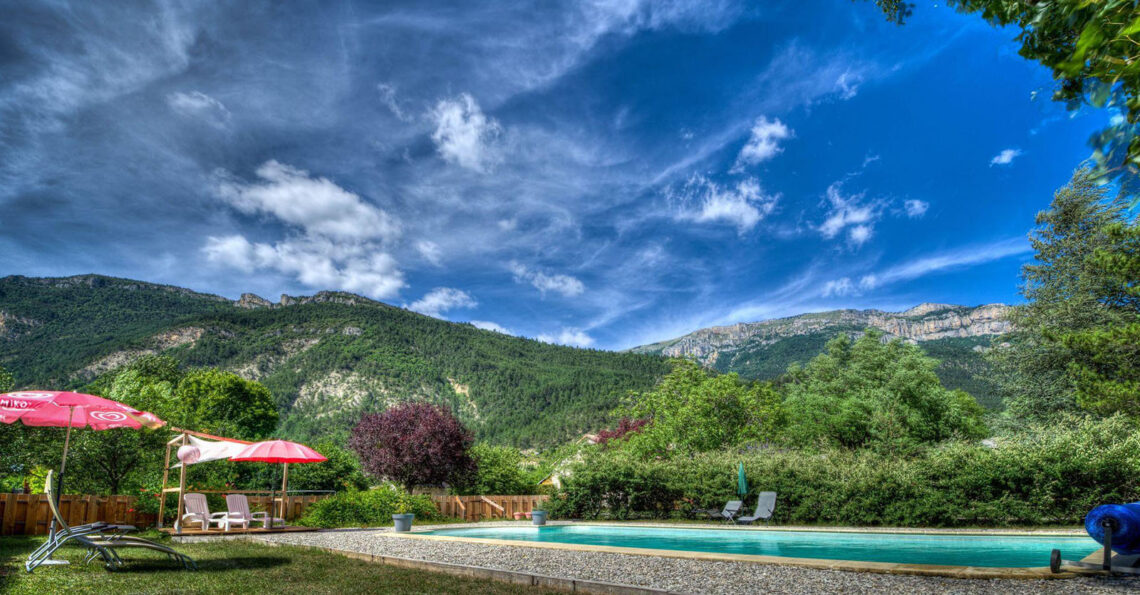 Piscine en été